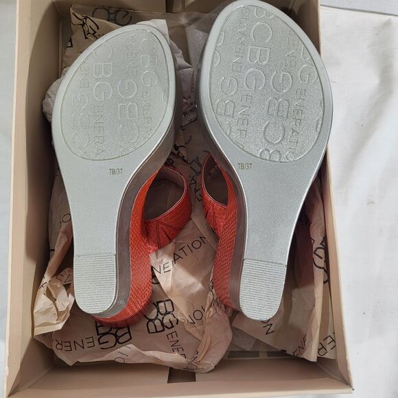 BCBGeneration size 7 Coral Pink Luster Snake wedge sandals New In Box - Picture 7 of 11